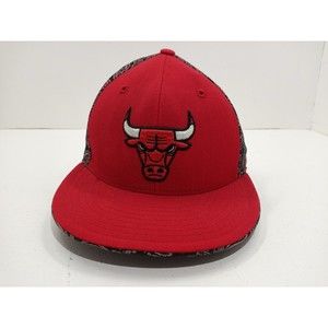Reebok Mens Chicago Bulls Fitted Hat Paisley Red/Black Size 7 1/8? No Tag 69421